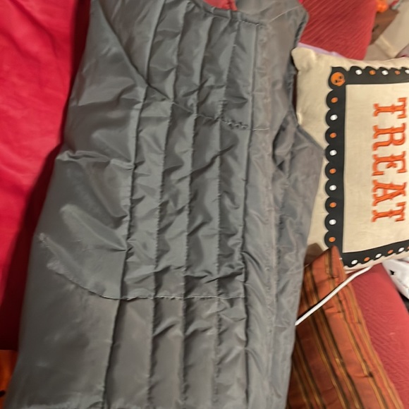 Nike Vest Never Worn in Gray and Rust. - Picture 5 of 11